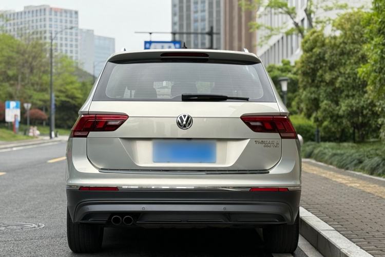Used Volkswagen Tiguan L 2019 330TSI Automatic Two-Wheel Drive Smart Luxury Version China VI Standard
