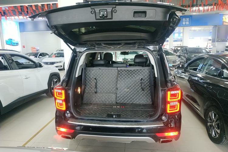 Used GAC Trumpchi GS8 2017 320T Two-Wheel Drive Luxury Smart Connectivity Version (7 Seats)