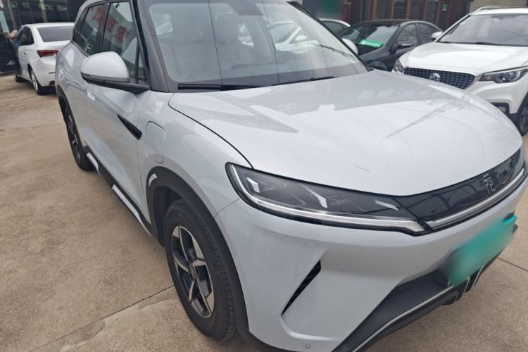 Used BYD Yuan UP 2024 401KM Leading Edition Front Right 45 Deg