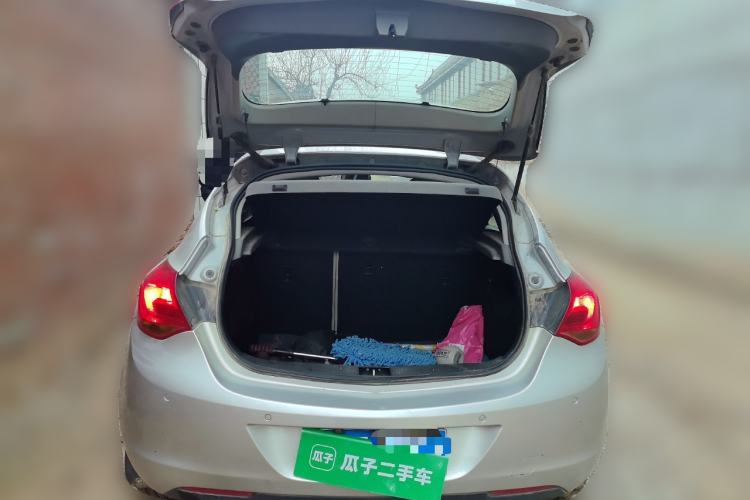 Used Buick GT 2010 XT 1.6L Manual Entry-Level Model
