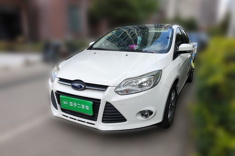 Used Ford Focus 2012 Sedan 1.6L Automatic Fashion Edition