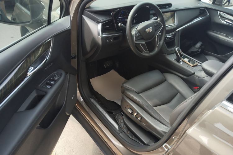 Used Cadillac XT5 2016 28T Four-Wheel Drive Luxury Model
