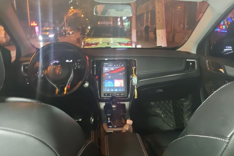 Used Roewe RX5 2016 20T Two-Wheel Drive Automatic Internet Smart Edition