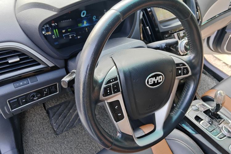 Used BYD Qin New Energy 2015 1.5T Dual-Crown Flagship Edition