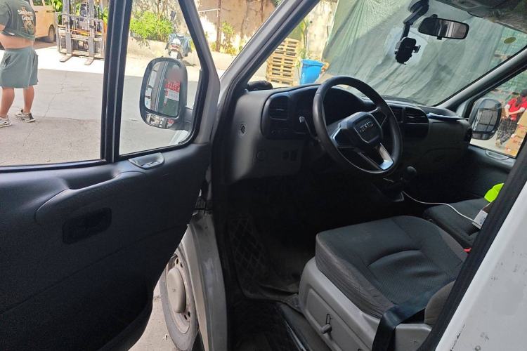 Used JMC Transit 2019 2.8T Commercial Version Short Wheelbase Mid-Roof 6-Seater China VI JX493