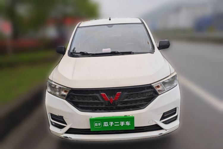 Used Wuling Hongguang 2019 1.5L S Basic Version China VI Standard LAR
