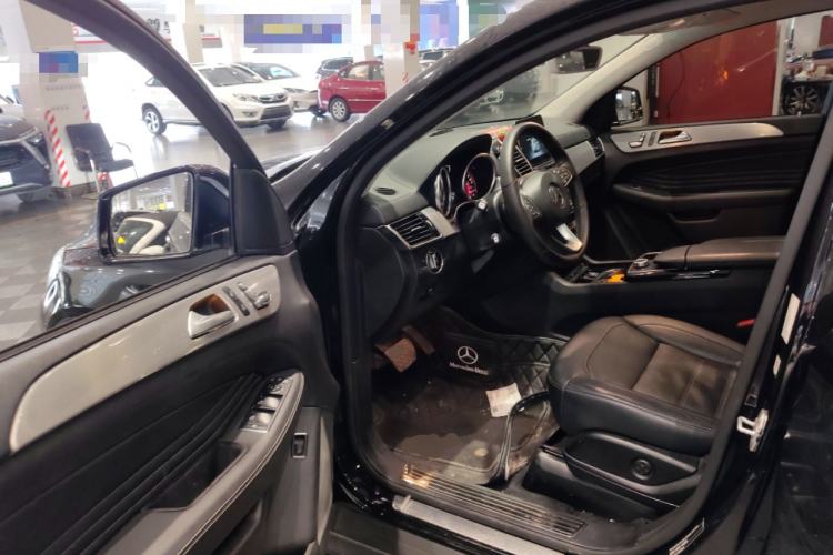 Used Mercedes-Benz GLE Coupe 2017 GLE 320 4MATIC Coupe SUV Driver Seat