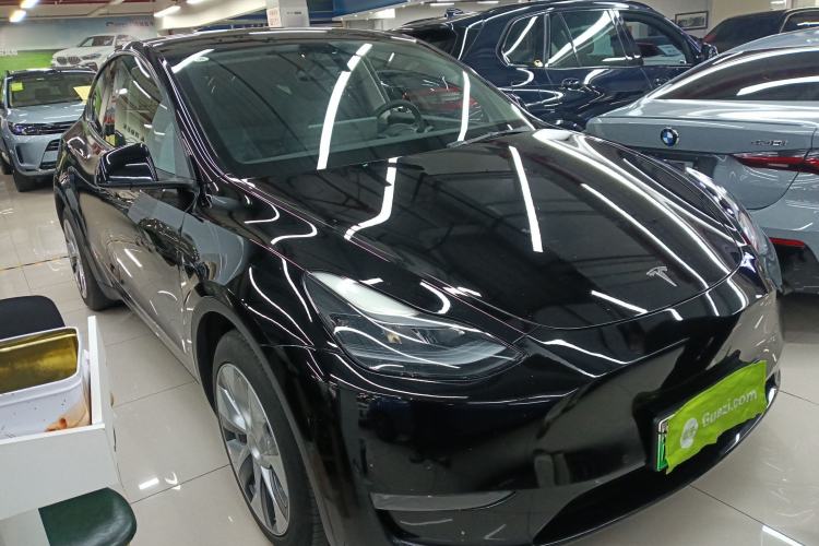 Used Tesla Model Y 2022 Long-Range All-Wheel-Drive Version