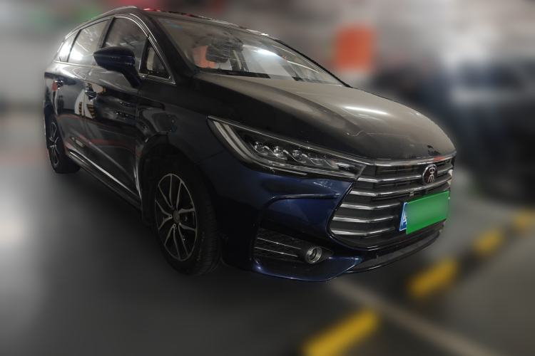 Used BYD Song MAX 2017 1.5T Automatic Smart Connect Prestige 7-Seater Front Right 45 Deg