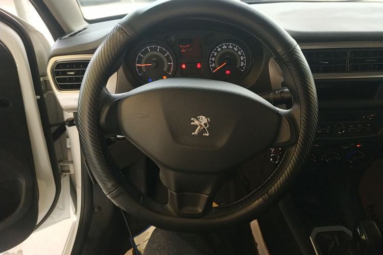 Used Peugeot 301 2016 1.6L Manual Comfort Edition Steering Wheel