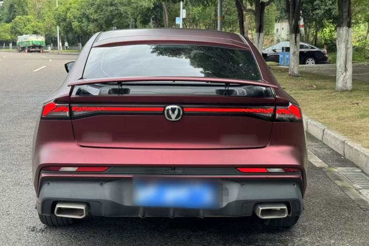 Used Changan UNI-V 2024 1.5T Smart Navigation Version
