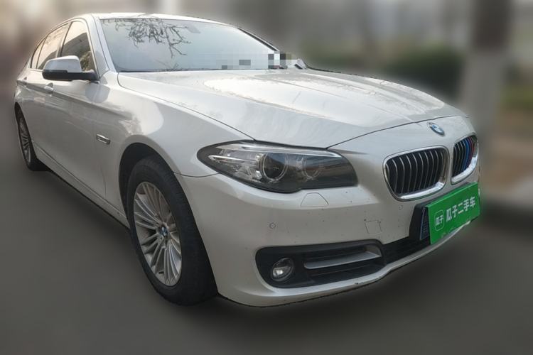 Used BMW 5 Series 2014 525Li Leading Model Front Right 45 Deg