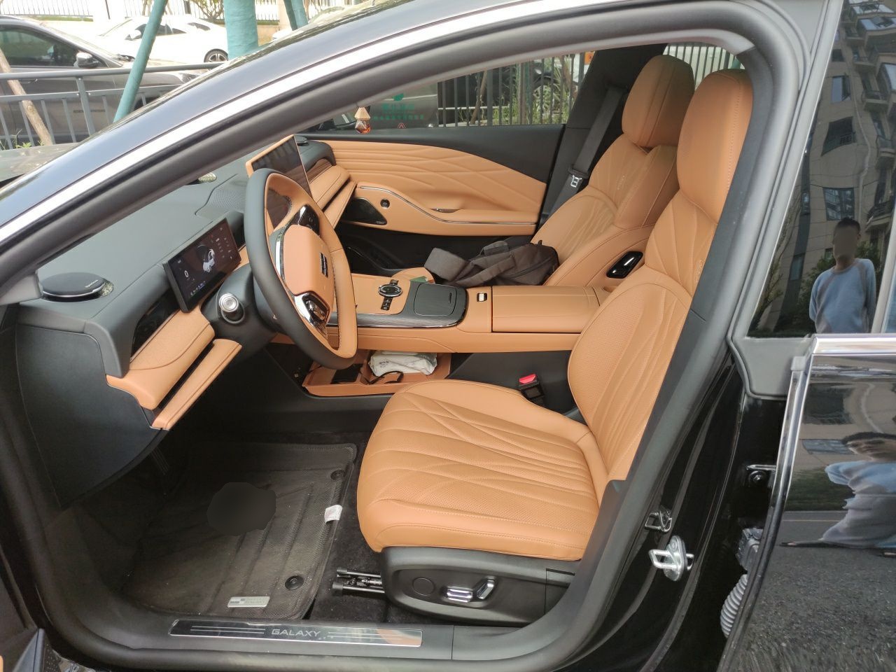 Geely Galaxy 8 2025 130km EM-i Prestige Edition — снимка 15