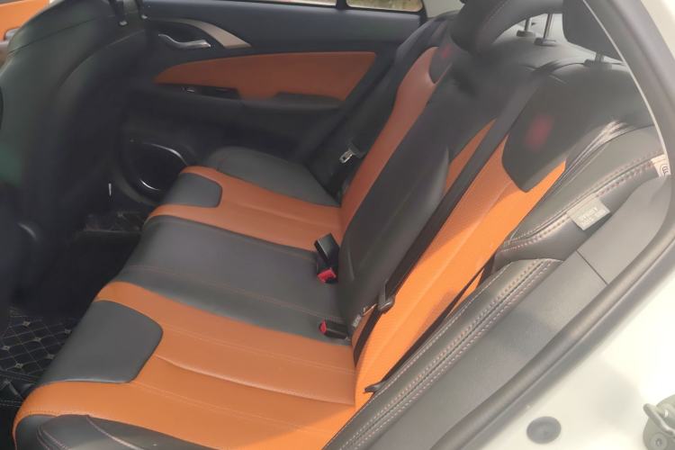 Used BYD Qin New Energy 2015 1.5T Dual-Crown Flagship Plus Edition
