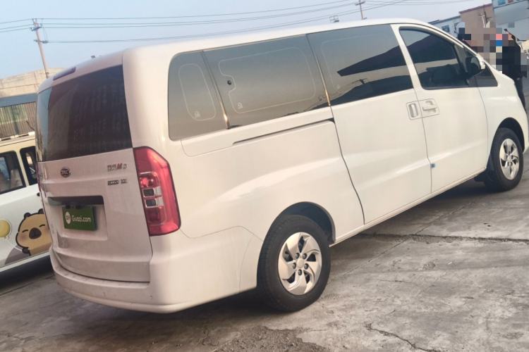 Used JAC Refine M3 2025 PLUS 1.8L Manual Comfort Edition 9 Seats
