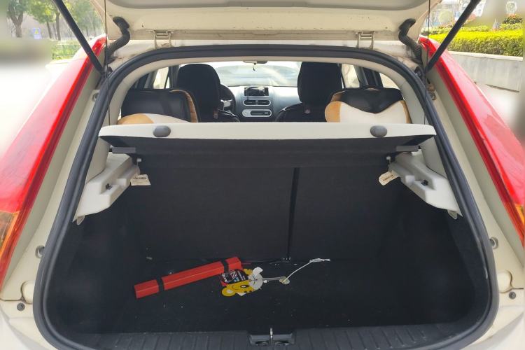 Used MG 3 2013 1.5L AMT Elite Edition Trunk