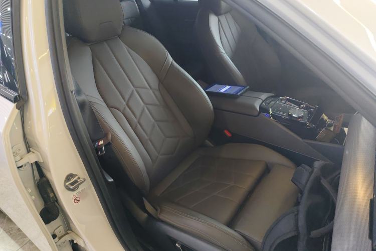 Used BMW 5 Series 2024 525i M Sport Package Right Front Seat