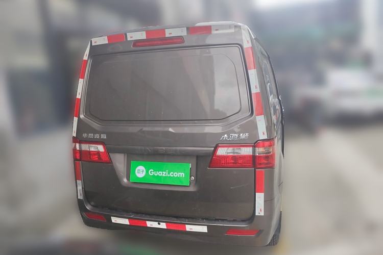 Used Jinbei New Hiace X30L 2023 1.5L Super Enjoyment Van 2/5 Seats Non-Air-Conditioned Version SWC15M