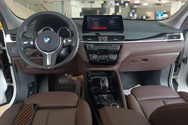 Used BMW X1 2020 sDrive20Li Premium Edition Center Console