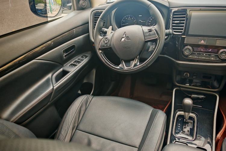 Used Mitsubishi Outlander 2018 2.4L 4x4 Elite Edition 5 Seats
