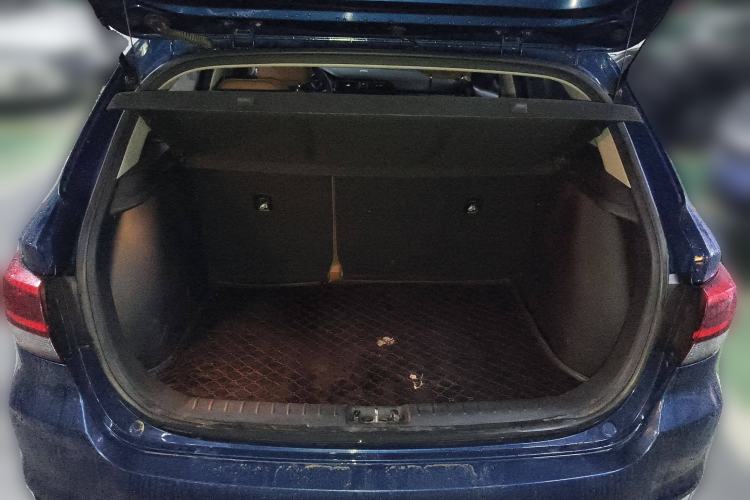 Used Kia KX Cross 2017 1.4L AT GLS