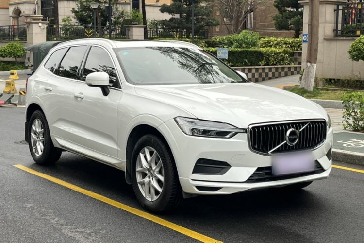 Used Volvo XC60 2019 T5 4x4 Smart Edition China VI Standard Exterior 4