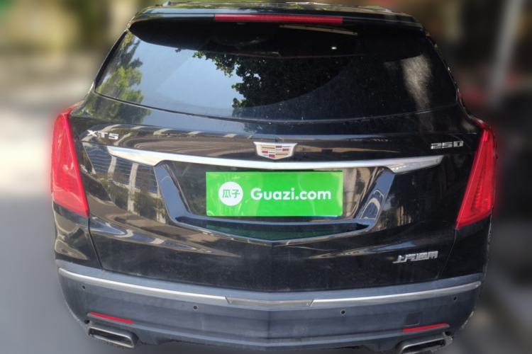 Used Cadillac XT5 2017 Anniversary Edition 25T Luxury Model
