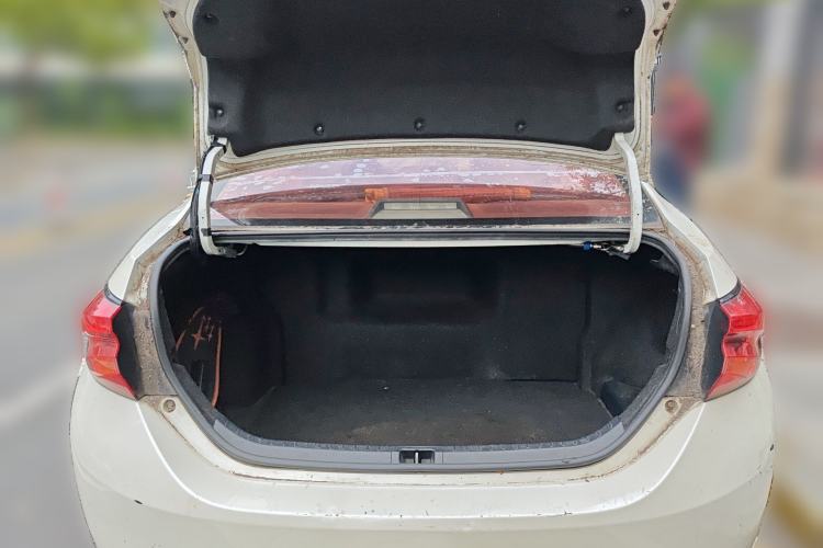 Used Toyota Levin 2017 Revised Dual-Engine 1.8H GS E-CVT Elite Sunroof Version China V Standard
