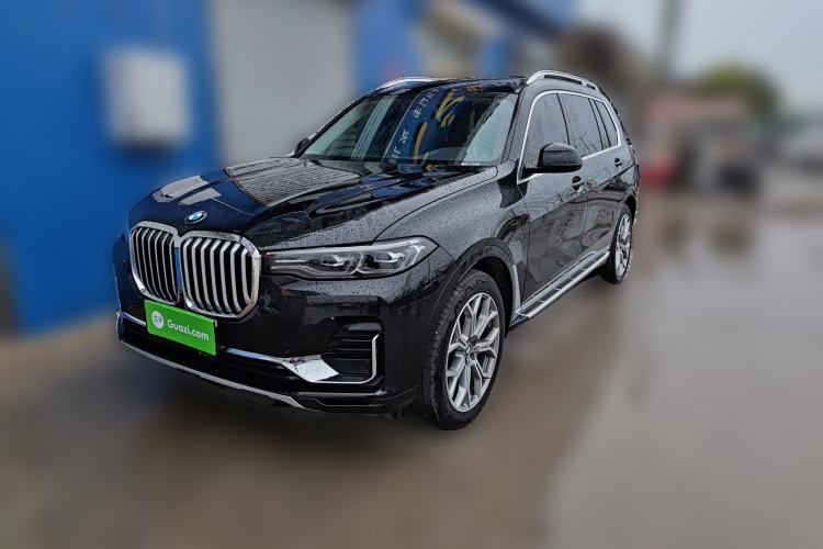 Used BMW X7 2022 xDrive40i Luxury Package with Leading Features