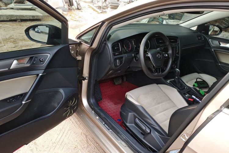 Used Volkswagen Golf 2017 230TSI Automatic Luxury Million-Vehicle Commemorative Edition Driver Seat