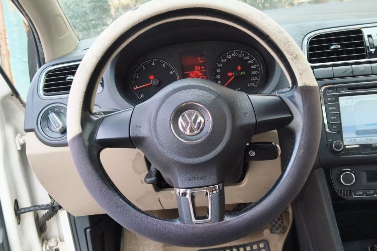 Used Volkswagen Polo 2013 1.6L Automatic Luxury Edition
