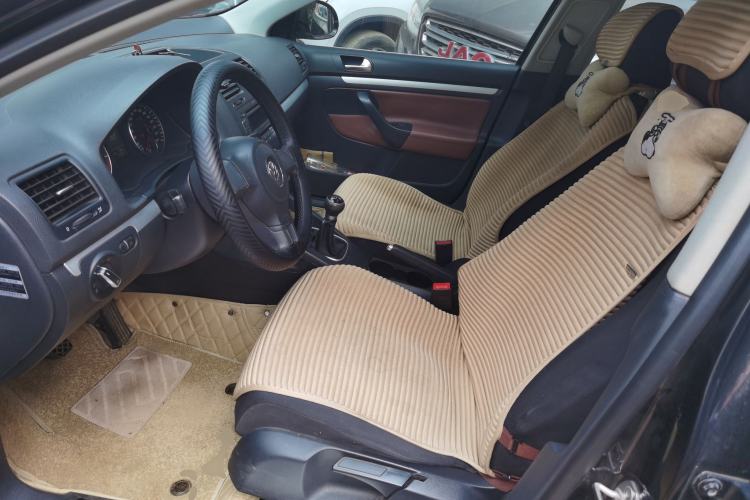 Used Volkswagen Sagitar 2011 1.6L Manual Comfort Version Left Front Seat