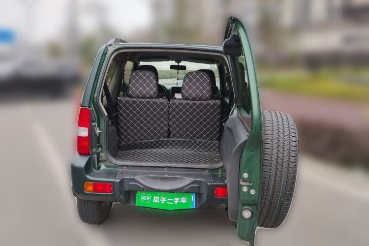 Used Suzuki Jimny 2011 1.3 AT Navigation Edition Trunk