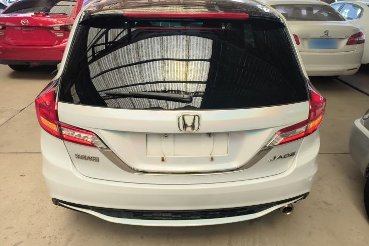 Used Honda Jade 2017 1.8L automatic Comfort version 5 seats Rear