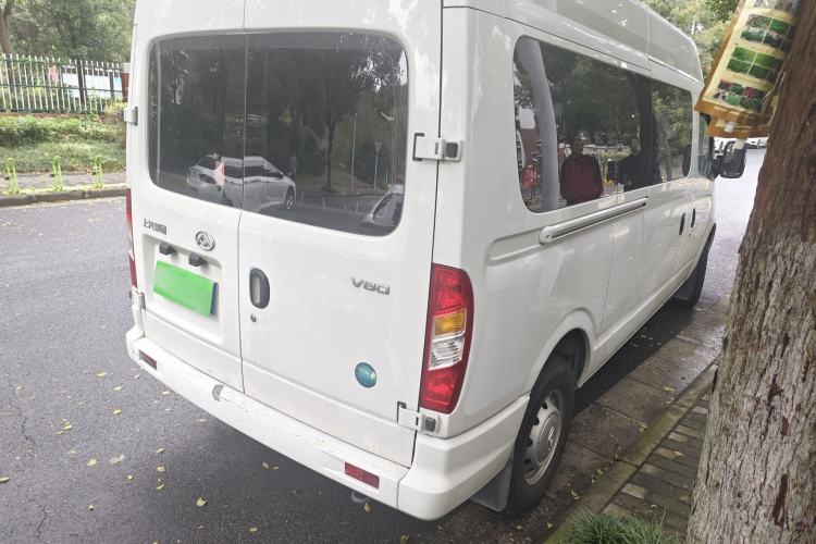 Used SAIC MAXUS Xintu V80 2025 Value Edition Aoyuntong 2.0T Manual Long Wheelbase Mid-Height Design 127 Ps 6/7/9-Seater
