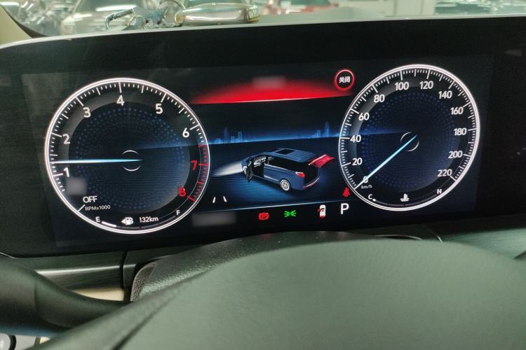 Used Buick GL8 2022 ES Landtrek 653T Luxury Edition