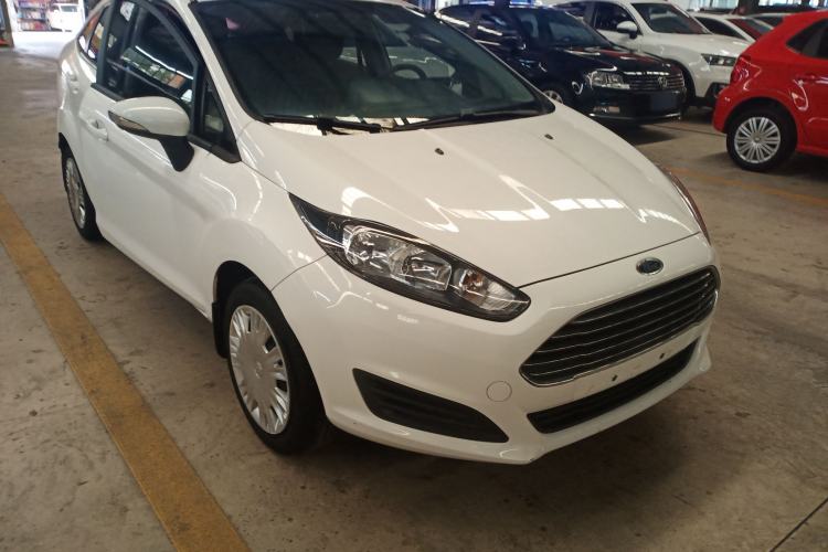 Used Ford Fiesta 2013 Sedan 1.5L Manual Fashion Edition
