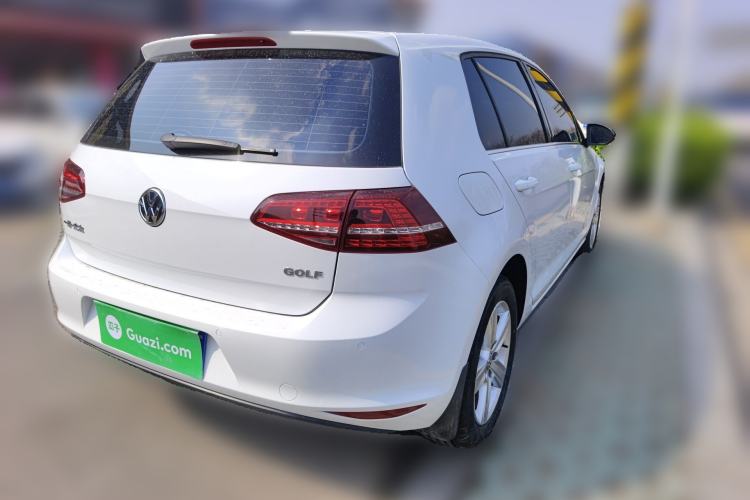 Used Volkswagen Golf 2017 1.6L Automatic Comfort Million-Vehicle Anniversary Edition
