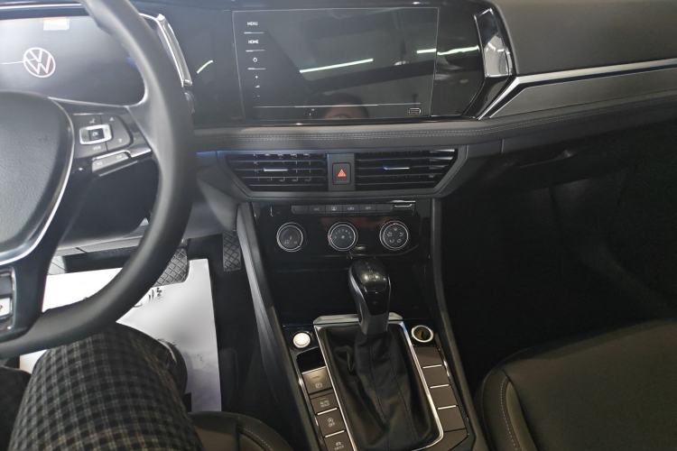 Used Volkswagen Sagitar 2021 280TSI DSG Excellence Edition Audio And AC Panel