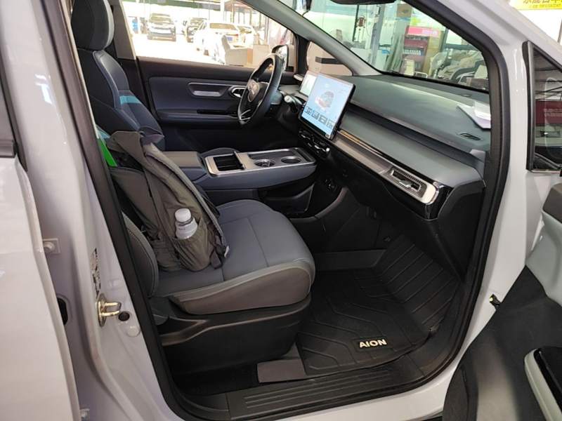Used AION Y 2024 Younger — 24