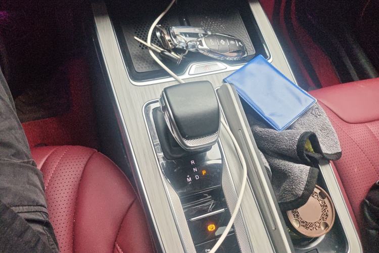 Used Hongqi HS5 2025 2.0T Two-Wheel-Drive Xuan Ying Edition