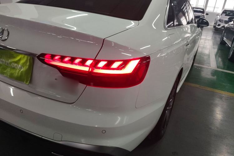 Used Audi A4L 2024 40 TFSI Fashion Dynamic Model Right Rear Taillight