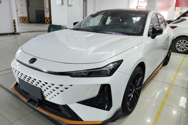 Used Changan UNI-V 2025 1.5T 500Bar Prestige Sporty Version