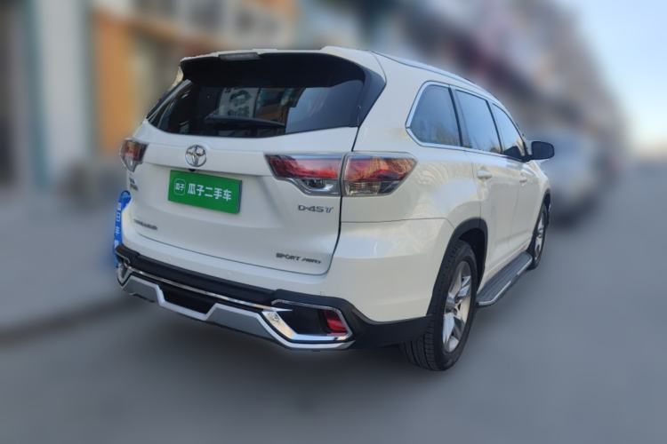 Used Toyota Highlander 2017 2.0T Four-Wheel Drive Luxury Edition 7 Seats Rear Right 45 Deg