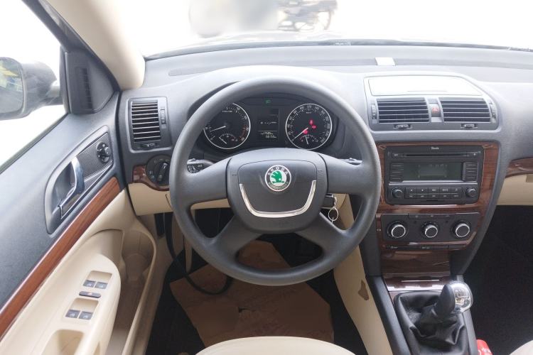 Used Skoda Octavia 2012 1.4TSI Manual - Yijun Edition Steering Wheel