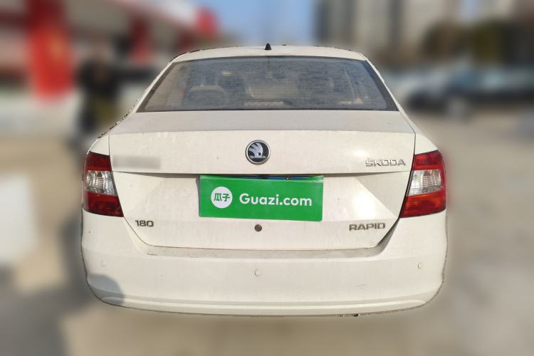 Used Skoda Rapid 2016 1.6L Manual Front-Wheel-Drive Version
