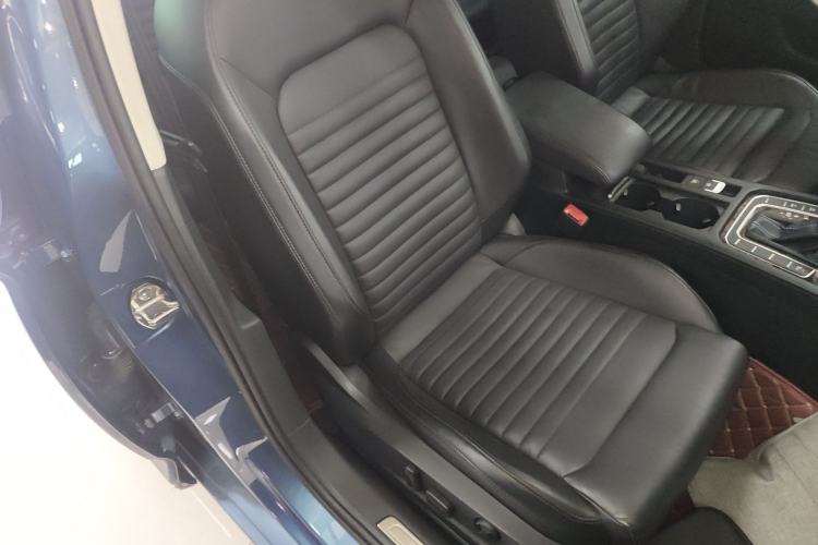 Used Volkswagen Variant New Energy 2019 GTE model