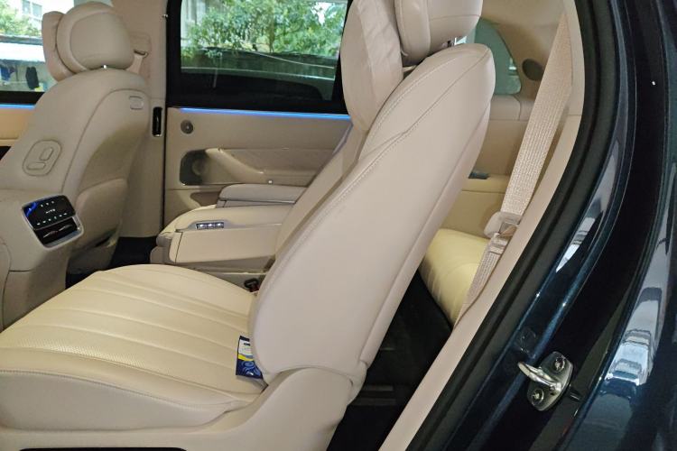 Used Hima AITO M8 2025 Model, Pure Electric Max+ Six-Seat Long-Range Version
