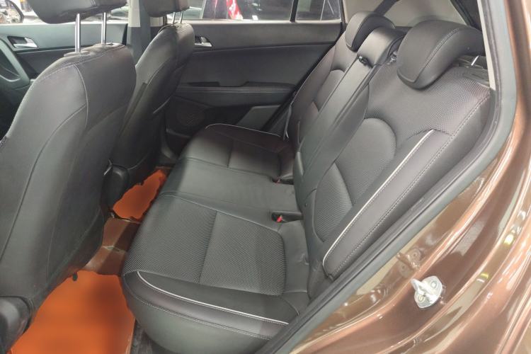 Used Hyundai ix25 2015 1.6L Automatic Two-Wheel-Drive Deluxe DLX Model
