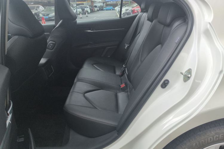 Used Toyota Camry 2023 2.0G Luxury Edition